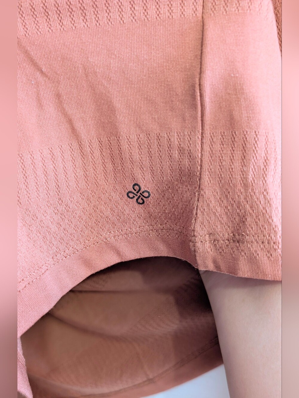 Shambhala Peachy Beige Hooded Long-Sleeve Activewear Top Size Medium - Picture 4 of 6